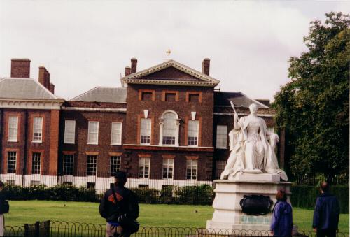 KensingtonPalace5.JPG (33025 bytes)